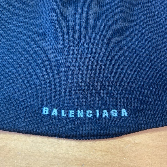 Balenciaga Unity ring logo embroidered skull cap beanie - Picture 5 of 11
